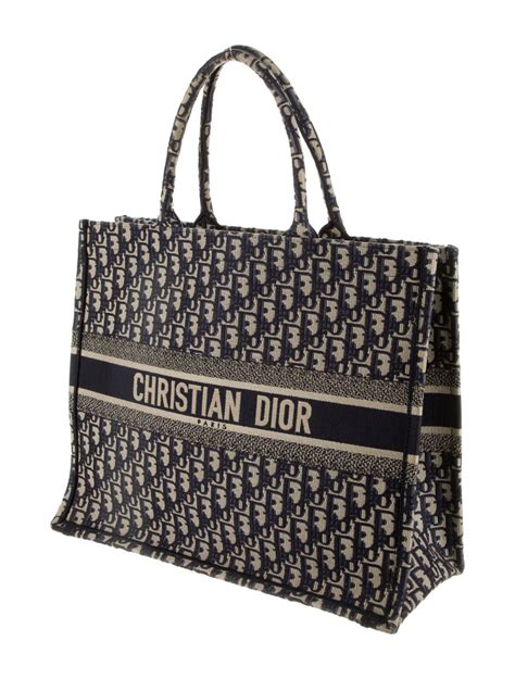 bolsa dior book tote preço original|christian dior bags pre owned.